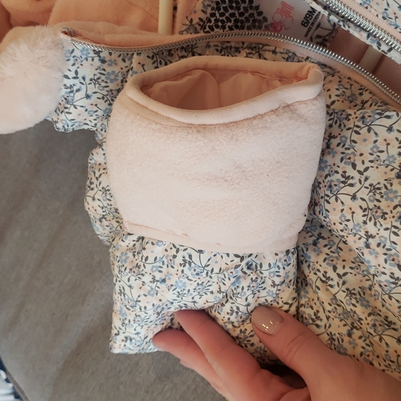 Kensie girl size 6/9months snowsuit - Picture 8 of 8